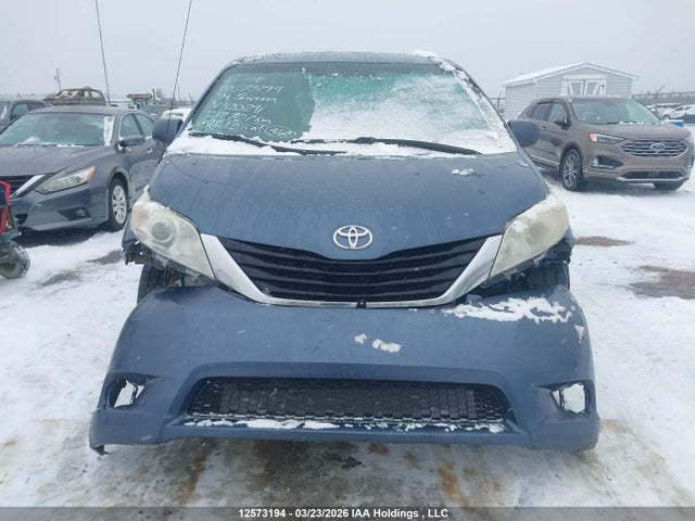 5TDKK3DC2ES420291 Toyota Sienna Le V6