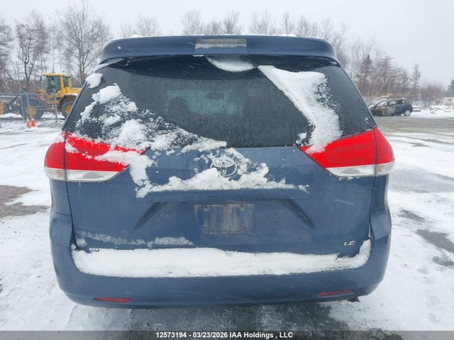 5TDKK3DC2ES420291 Toyota Sienna Le V6