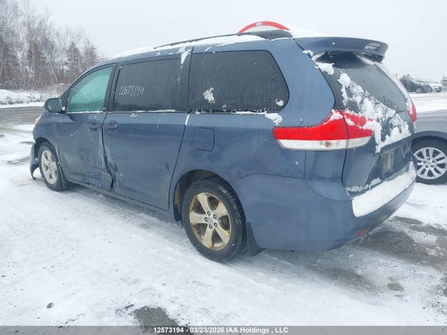 5TDKK3DC2ES420291 Toyota Sienna Le V6