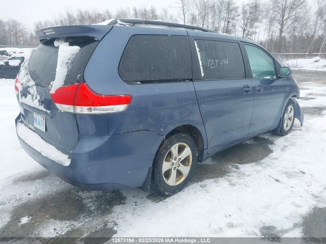 5TDKK3DC2ES420291 Toyota Sienna Le V6