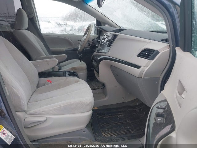5TDKK3DC2ES420291 Toyota Sienna Le V6