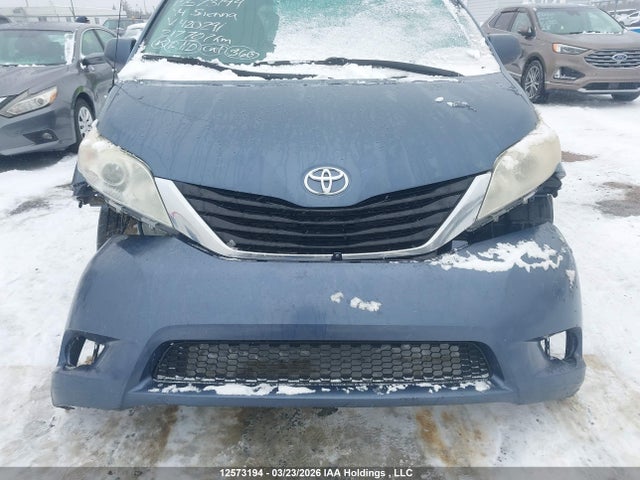 5TDKK3DC2ES420291 Toyota Sienna Le V6