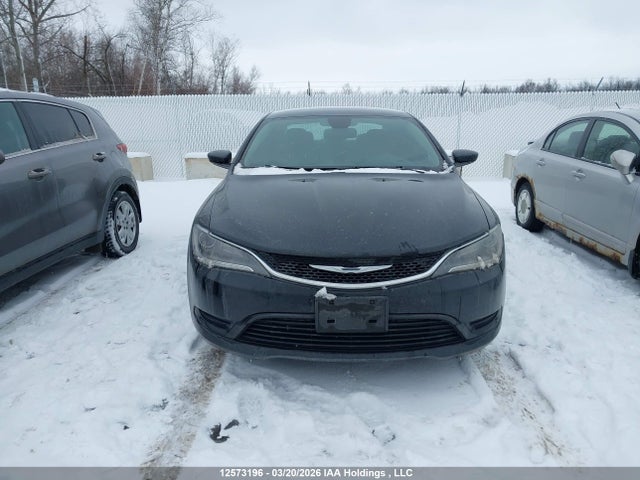 2015 Chrysler 200 Lx მანქანა იყიდება აუქციონზე, vin: 1C3CCCFBXFN749242, აუქციონის ნომერი: 12573196