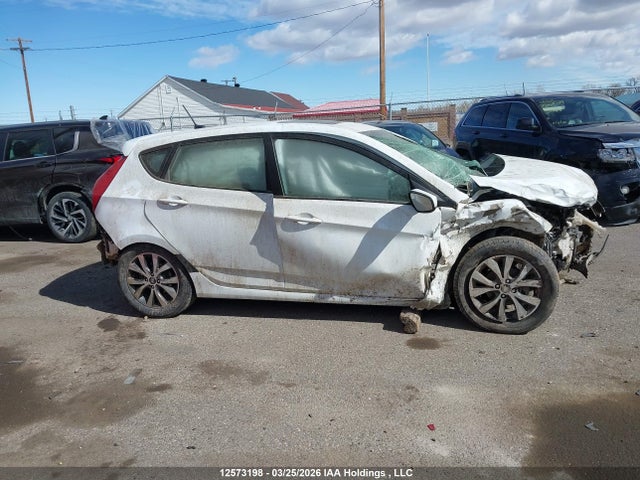 KMHCT5AE4HU323608 Hyundai ACCENT SE