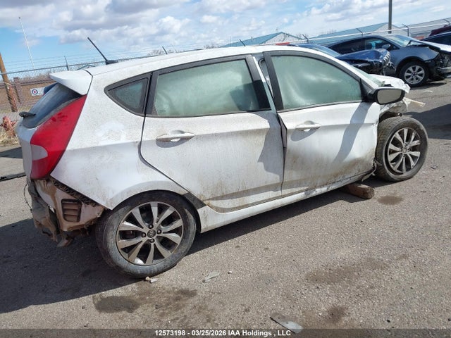 KMHCT5AE4HU323608 Hyundai ACCENT SE