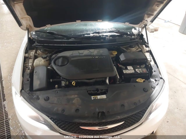 Продажа на аукционе авто 2015 Chrysler 200 Limited, vin: 1C3CCCAG5FN511348, номер лота: 12573210