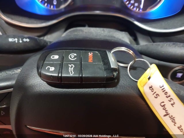 Продажа на аукционе авто 2015 Chrysler 200 Limited, vin: 1C3CCCAG5FN511348, номер лота: 12573210
