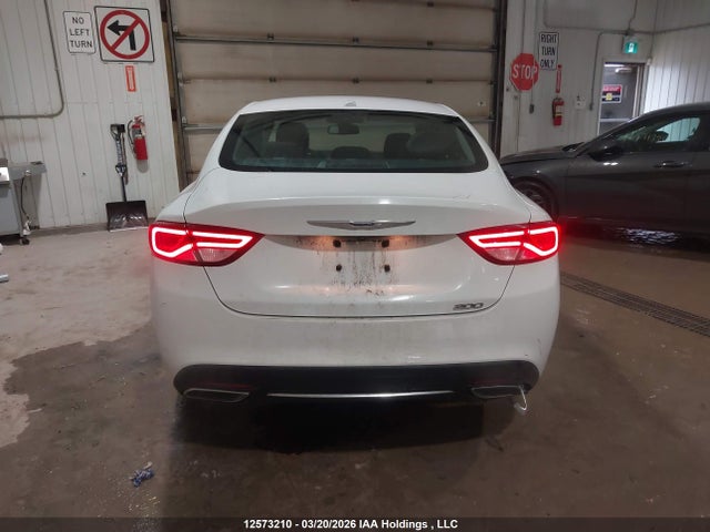 Продажа на аукционе авто 2015 Chrysler 200 Limited, vin: 1C3CCCAG5FN511348, номер лота: 12573210