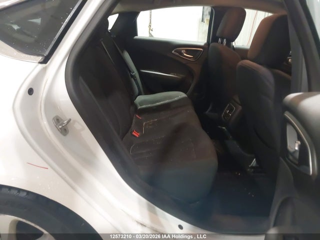 Продажа на аукционе авто 2015 Chrysler 200 Limited, vin: 1C3CCCAG5FN511348, номер лота: 12573210