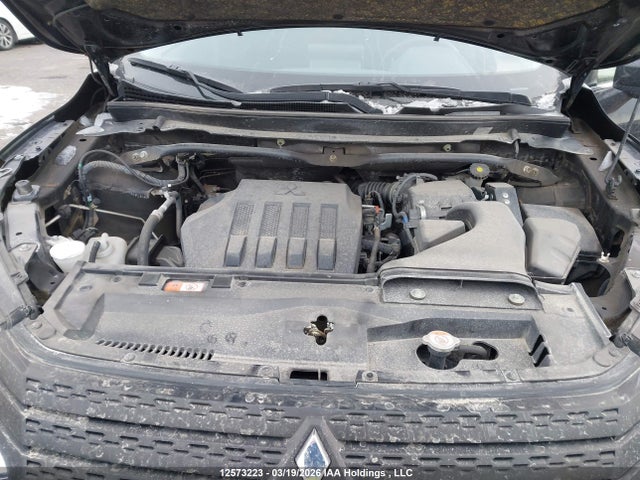 JA4ATUAAXRZ620125 Mitsubishi Eclipse Cross Es