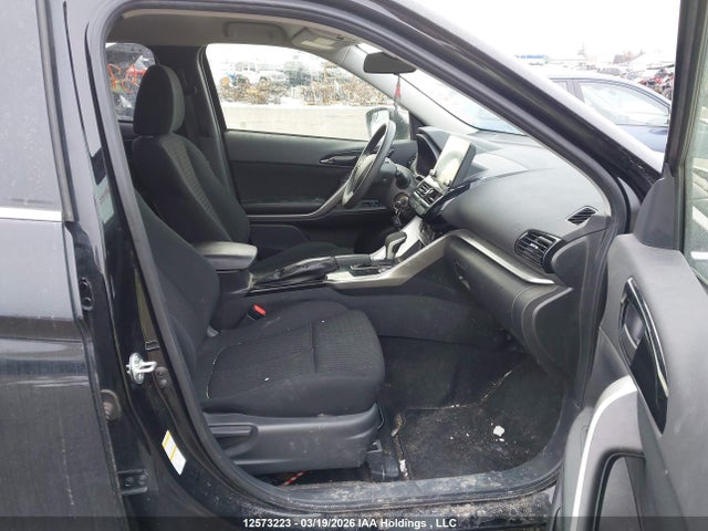 JA4ATUAAXRZ620125 Mitsubishi Eclipse Cross Es