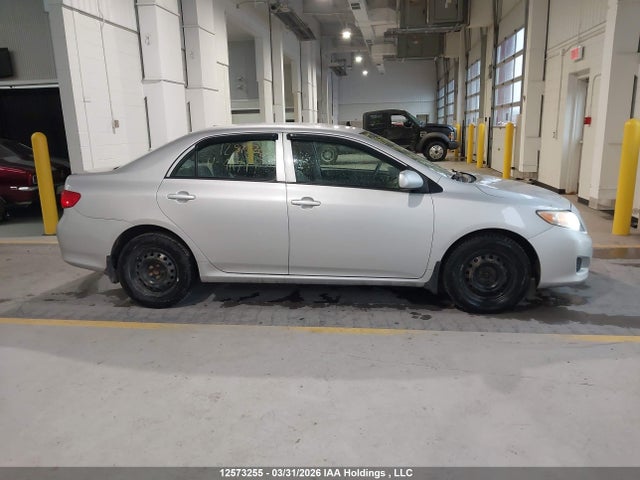 12573255 :رقم المزاد ، 2T1BU4EE7AC411797 vin ، 2010 Toyota Corolla مزاد بيع