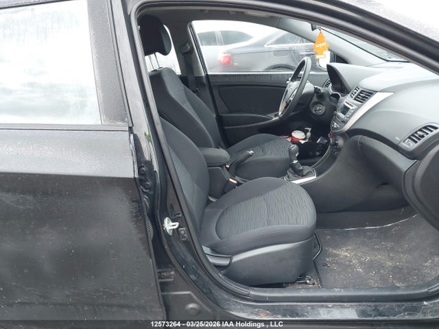 Продажа на аукционе авто 2016 Hyundai Accent Gl, vin: KMHCT5AE7GU275584, номер лота: 12573264