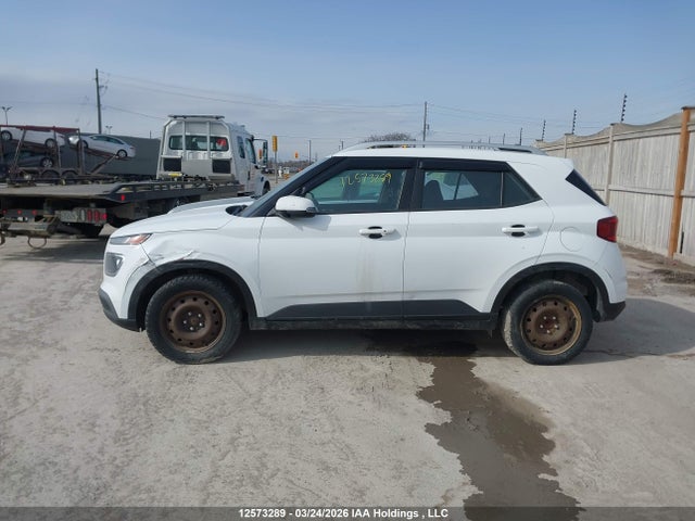 2021 Hyundai Venue Preferred მანქანა იყიდება აუქციონზე, vin: KMHRC8A35MU073686, აუქციონის ნომერი: 12573289