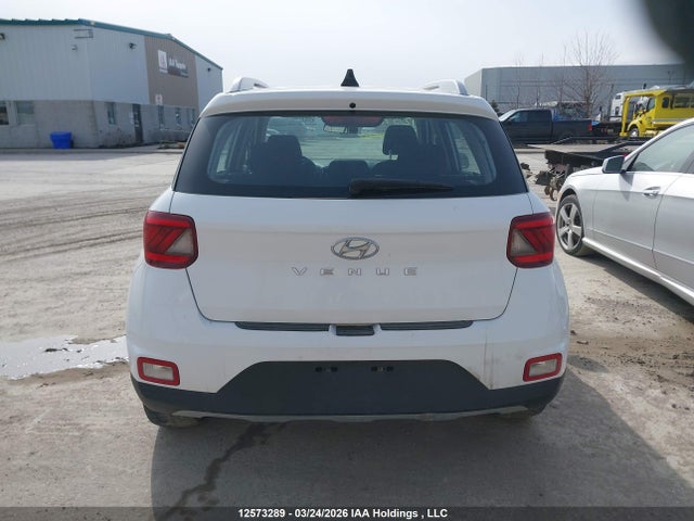 2021 Hyundai Venue Preferred მანქანა იყიდება აუქციონზე, vin: KMHRC8A35MU073686, აუქციონის ნომერი: 12573289