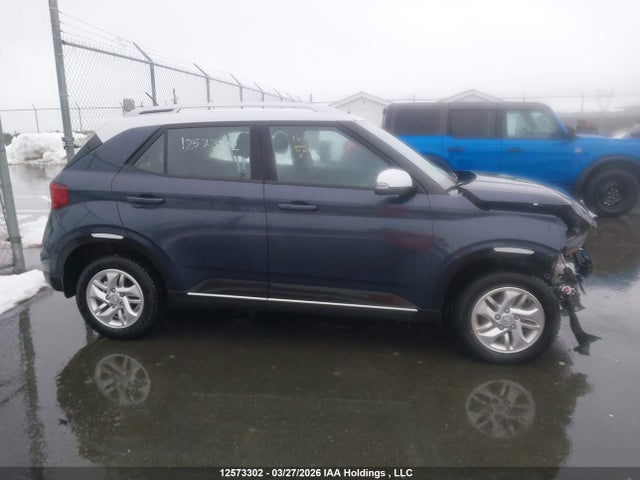 12573302 :رقم المزاد ، KMHRC8A30RU334195 vin ، 2024 Hyundai Venue Preferred With Two-tone مزاد بيع