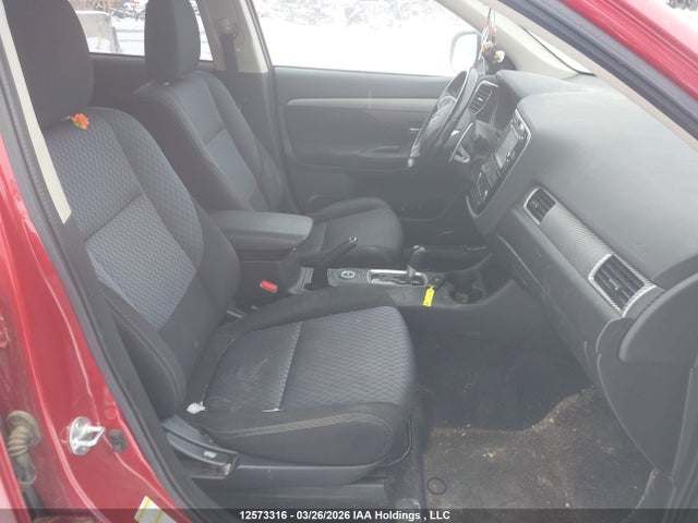JA4JZ3AX3FZ601067 Mitsubishi Outlander Se