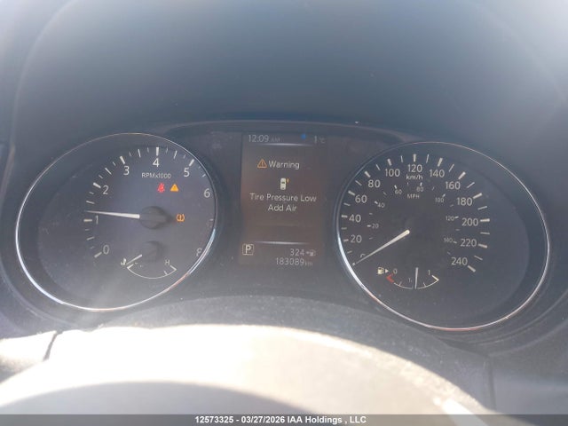 JN1BJ1CR3JW287602 Nissan QASHQAI
