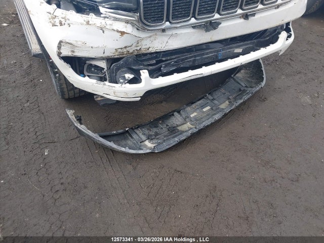 1C4SJVDT6NS146096 Jeep Wagoneer Series Iii