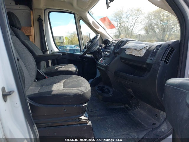 3C6TRVNG4JE115173 RAM Promaster 1500 Low Roof