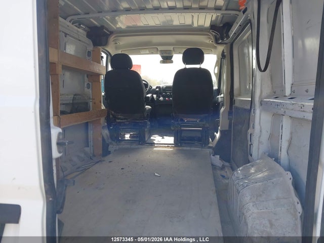 3C6TRVNG4JE115173 RAM Promaster 1500 Low Roof