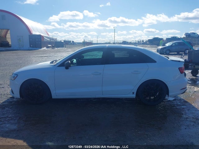 12573349 :رقم المزاد ، WAUCUGFF1H1033226 vin ، 2017 Audi A3 2.0t Progressiv مزاد بيع