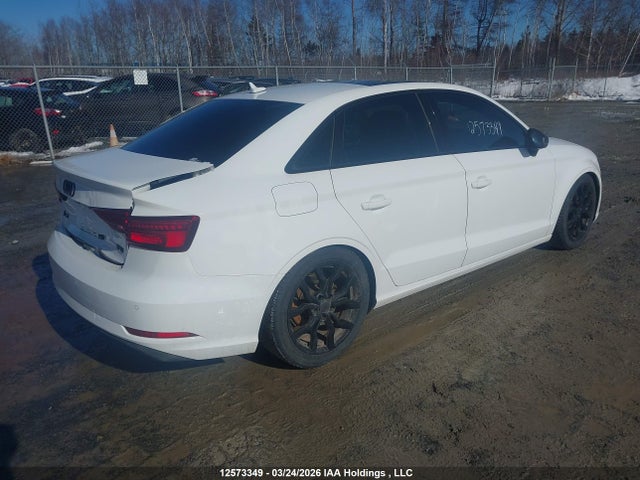 12573349 :رقم المزاد ، WAUCUGFF1H1033226 vin ، 2017 Audi A3 2.0t Progressiv مزاد بيع