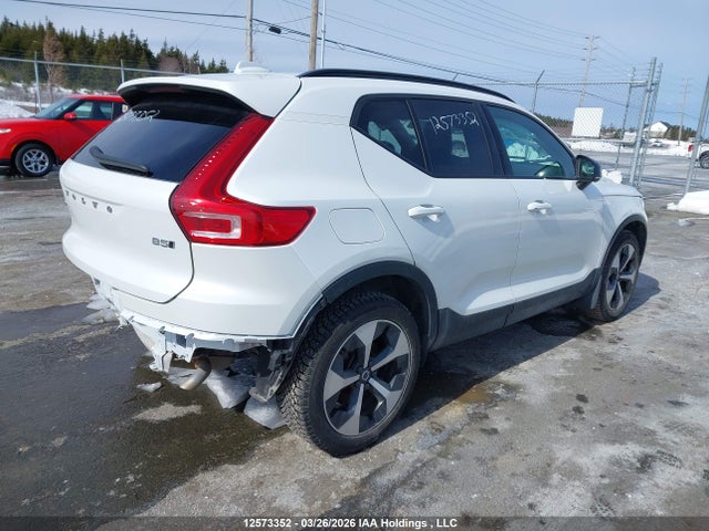 YV4L12UCXS2516042 Volvo Xc40 B5 Plus Dark Theme
