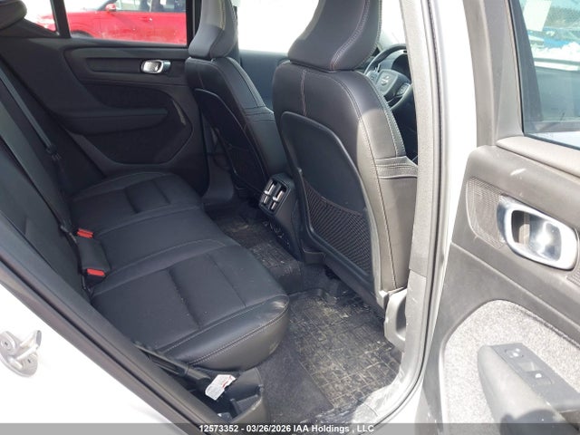 YV4L12UCXS2516042 Volvo Xc40 B5 Plus Dark Theme