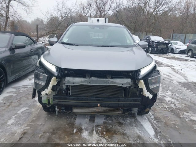 JA4ATUAA0PZ608708 Mitsubishi Eclipse Cross Es