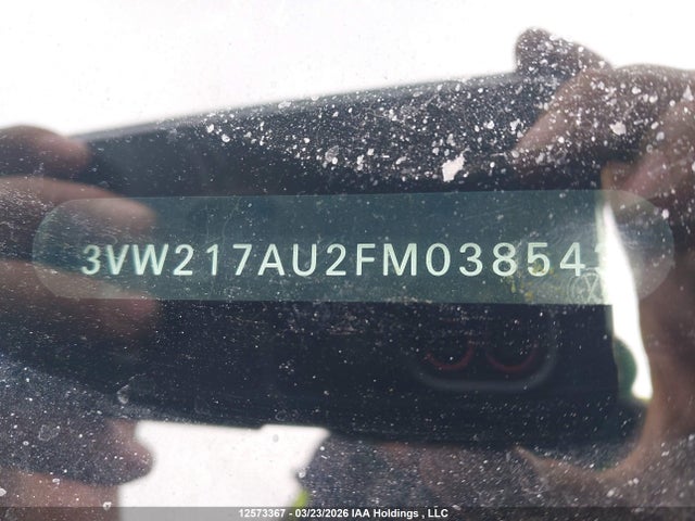 12573367 :رقم المزاد ، 3VW217AU2FM038543 vin ، 2015 Volkswagen Golf مزاد بيع