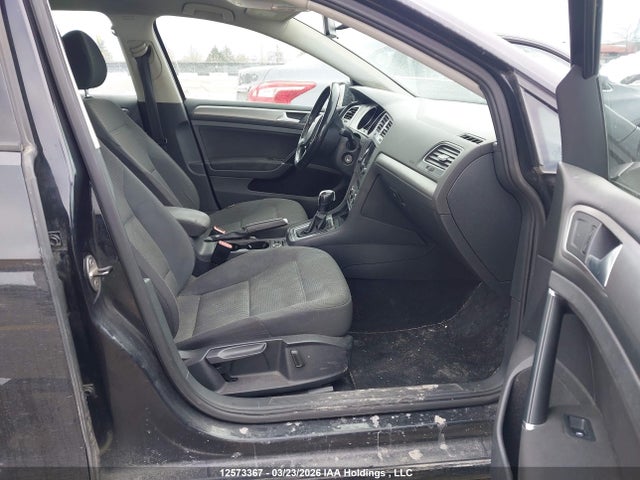 12573367 :رقم المزاد ، 3VW217AU2FM038543 vin ، 2015 Volkswagen Golf مزاد بيع