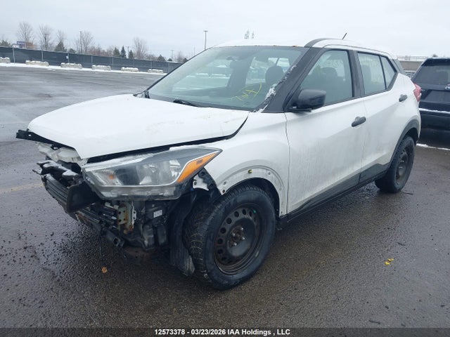 2019 Nissan Kicks S/sr/sv მანქანა იყიდება აუქციონზე, vin: 3N1CP5CU3KL560074, აუქციონის ნომერი: 12573378