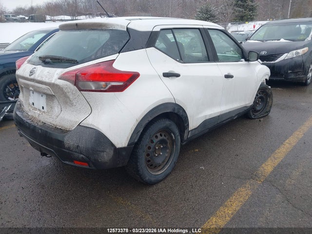 2019 Nissan Kicks S/sr/sv მანქანა იყიდება აუქციონზე, vin: 3N1CP5CU3KL560074, აუქციონის ნომერი: 12573378