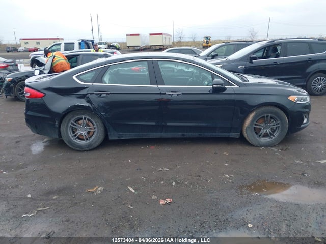 3FA6P0RU5LR157027 Ford Fusion Hybrid Titanium