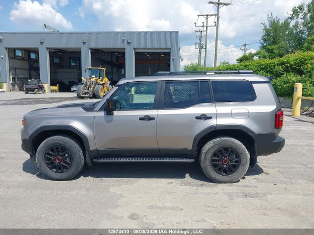 2024 Toyota Land Cruiser მანქანა იყიდება აუქციონზე, vin: JTEABFAJ5R5008101, აუქციონის ნომერი: 12573410