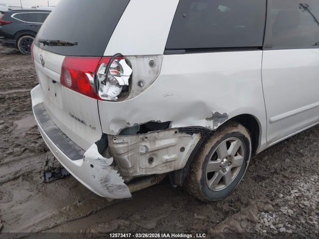 2007 Toyota Sienna Le V6 მანქანა იყიდება აუქციონზე, vin: 5TDZK23C37S045623, აუქციონის ნომერი: 12573417