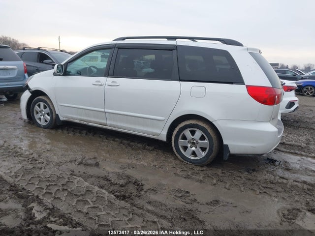 2007 Toyota Sienna Le V6 მანქანა იყიდება აუქციონზე, vin: 5TDZK23C37S045623, აუქციონის ნომერი: 12573417