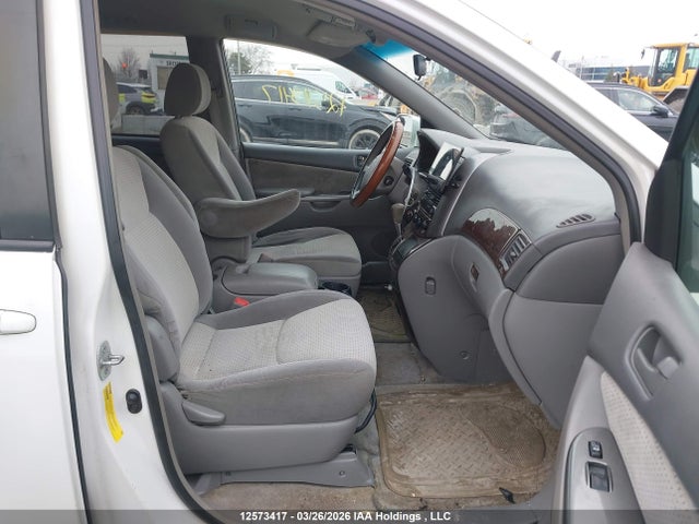 2007 Toyota Sienna Le V6 მანქანა იყიდება აუქციონზე, vin: 5TDZK23C37S045623, აუქციონის ნომერი: 12573417