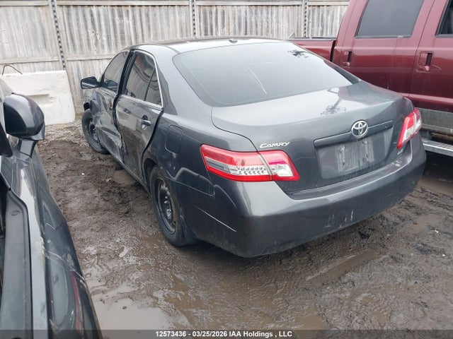 12573436 :رقم المزاد ، 4T1BF3EK3AU001281 vin ، 2010 Toyota Camry Se/le/xle مزاد بيع