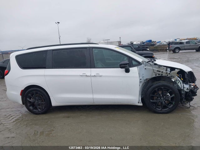 2C4RC1GG3SR582000 Chrysler Pacifica Limited