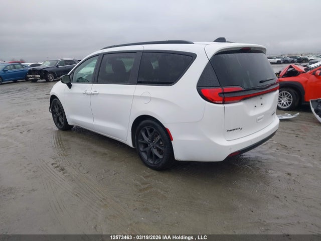 2C4RC1GG3SR582000 Chrysler Pacifica Limited