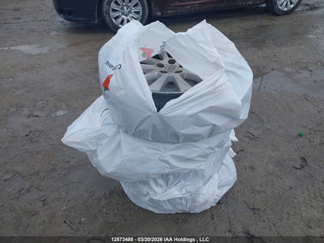 12573488 :رقم المزاد ، 2T1ME4EE7BC006451 vin ، 2011 Toyota Matrix Xrs مزاد بيع