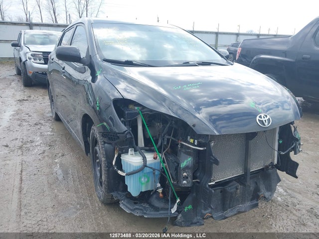 12573488 :رقم المزاد ، 2T1ME4EE7BC006451 vin ، 2011 Toyota Matrix Xrs مزاد بيع