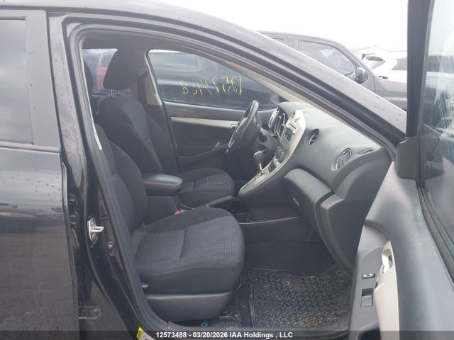 12573488 :رقم المزاد ، 2T1ME4EE7BC006451 vin ، 2011 Toyota Matrix Xrs مزاد بيع