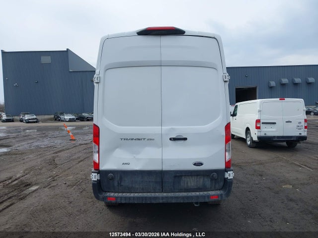 1FTBR2X88RKA46621 Ford Transit T-250