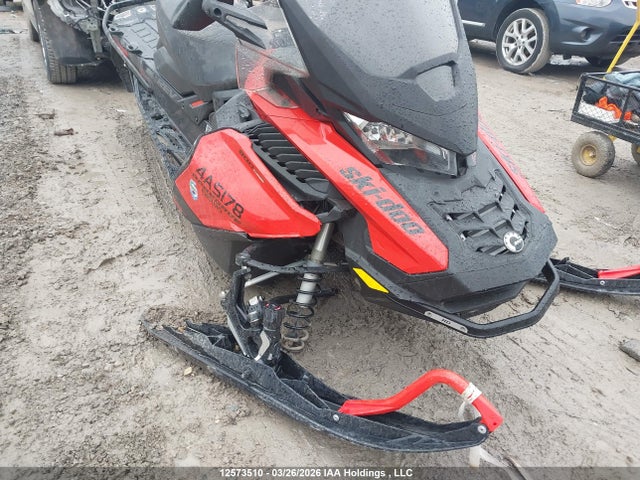 2BPSDRLB1LV000220 Skidoo Skidoo.