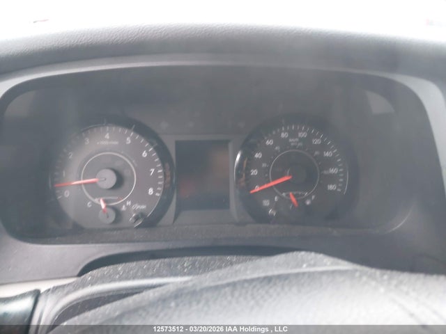 5TDZK3DC9FS628572 Toyota Sienna