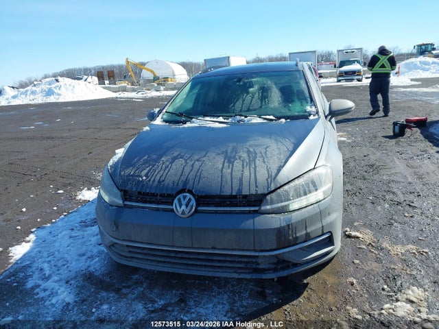3VW117AU0JM765815 Volkswagen Golf Sportwagen S