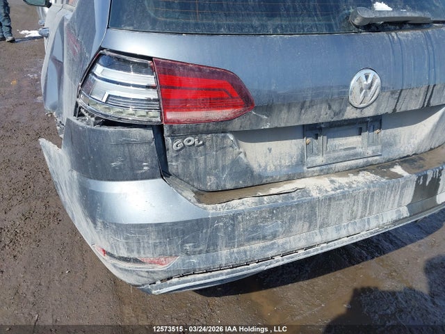 3VW117AU0JM765815 Volkswagen Golf Sportwagen S